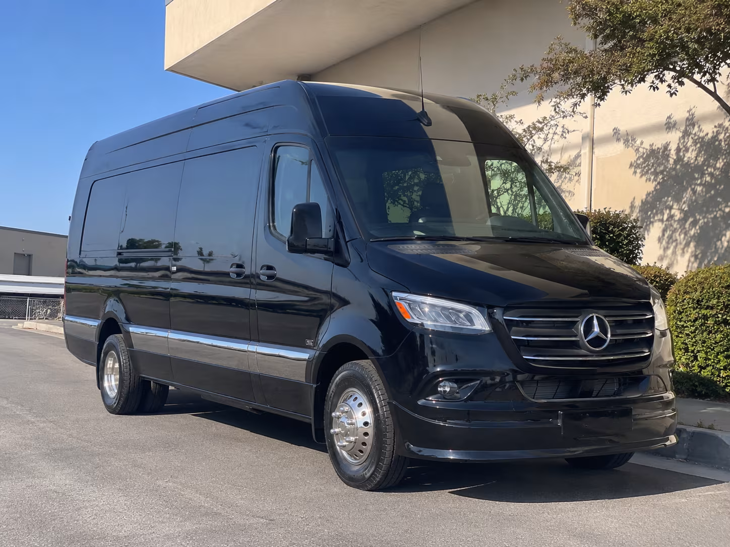 bus rental options for jackson trips