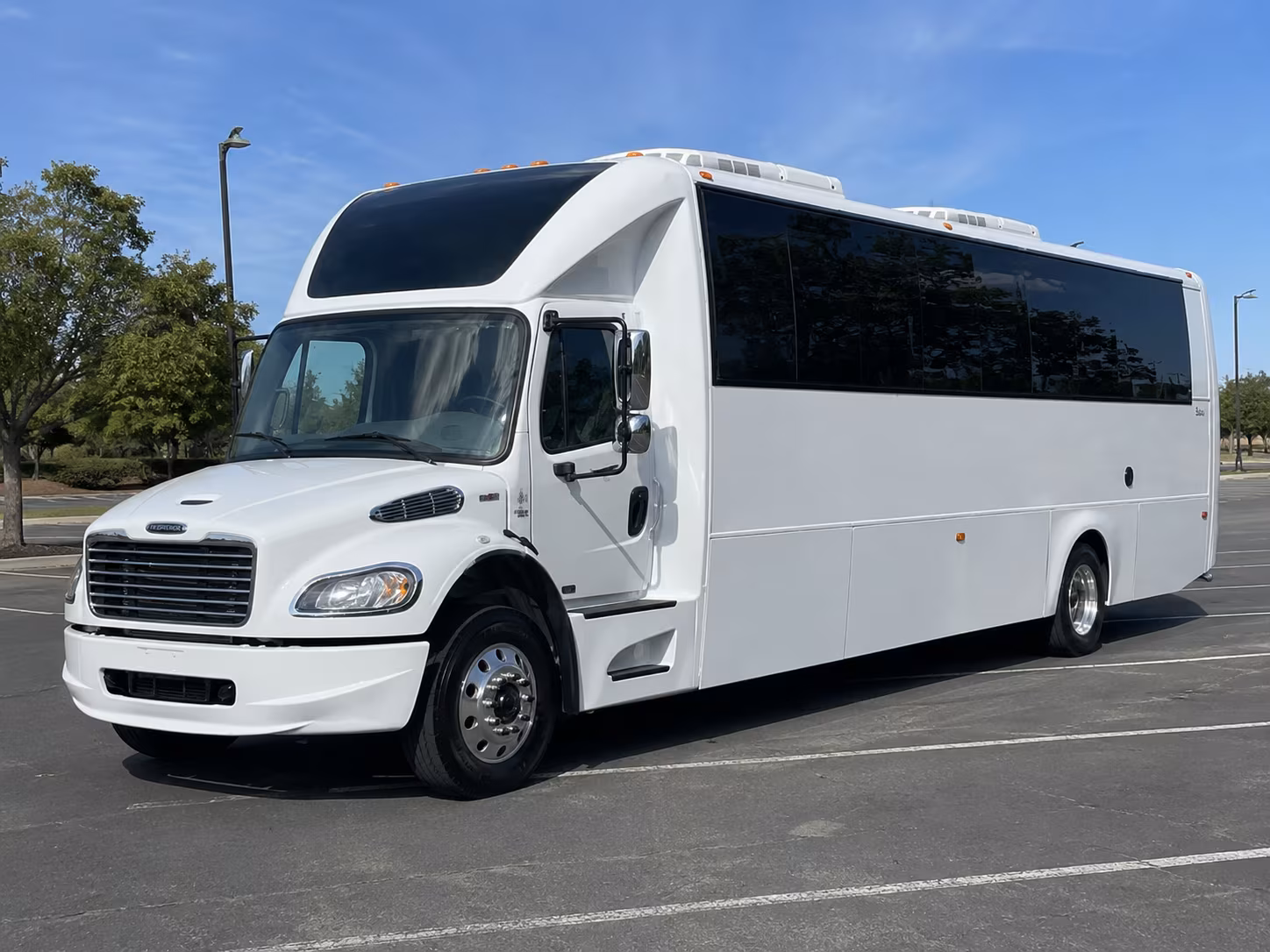 bus rentals for medical and healthcare corporate shuttles near ummc