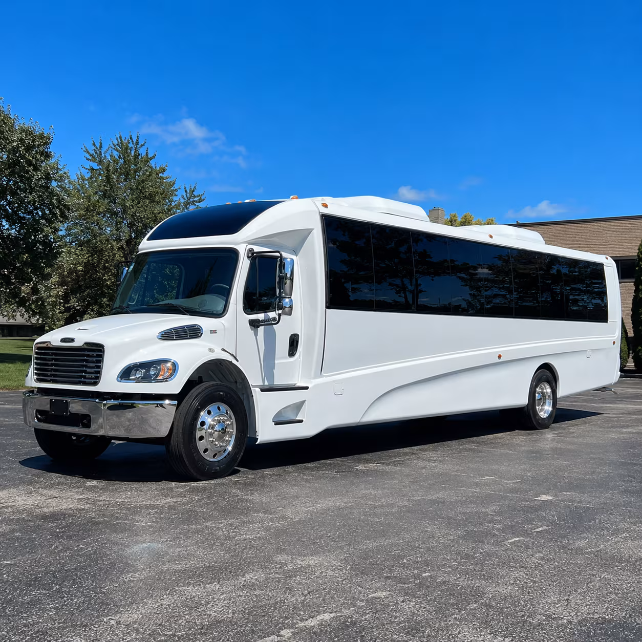 jackson 25 passenger minibus