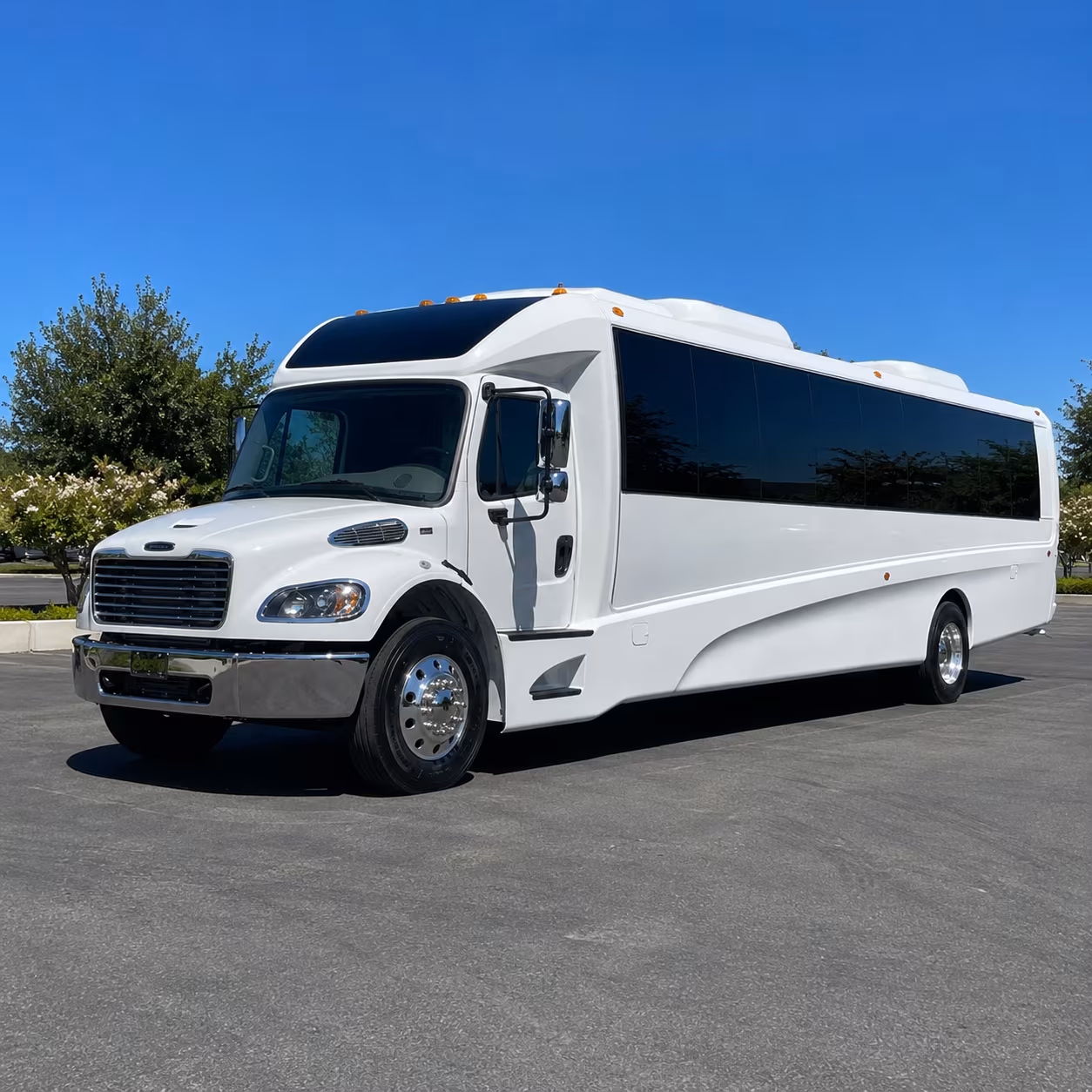 jackson 30 passenger minibus