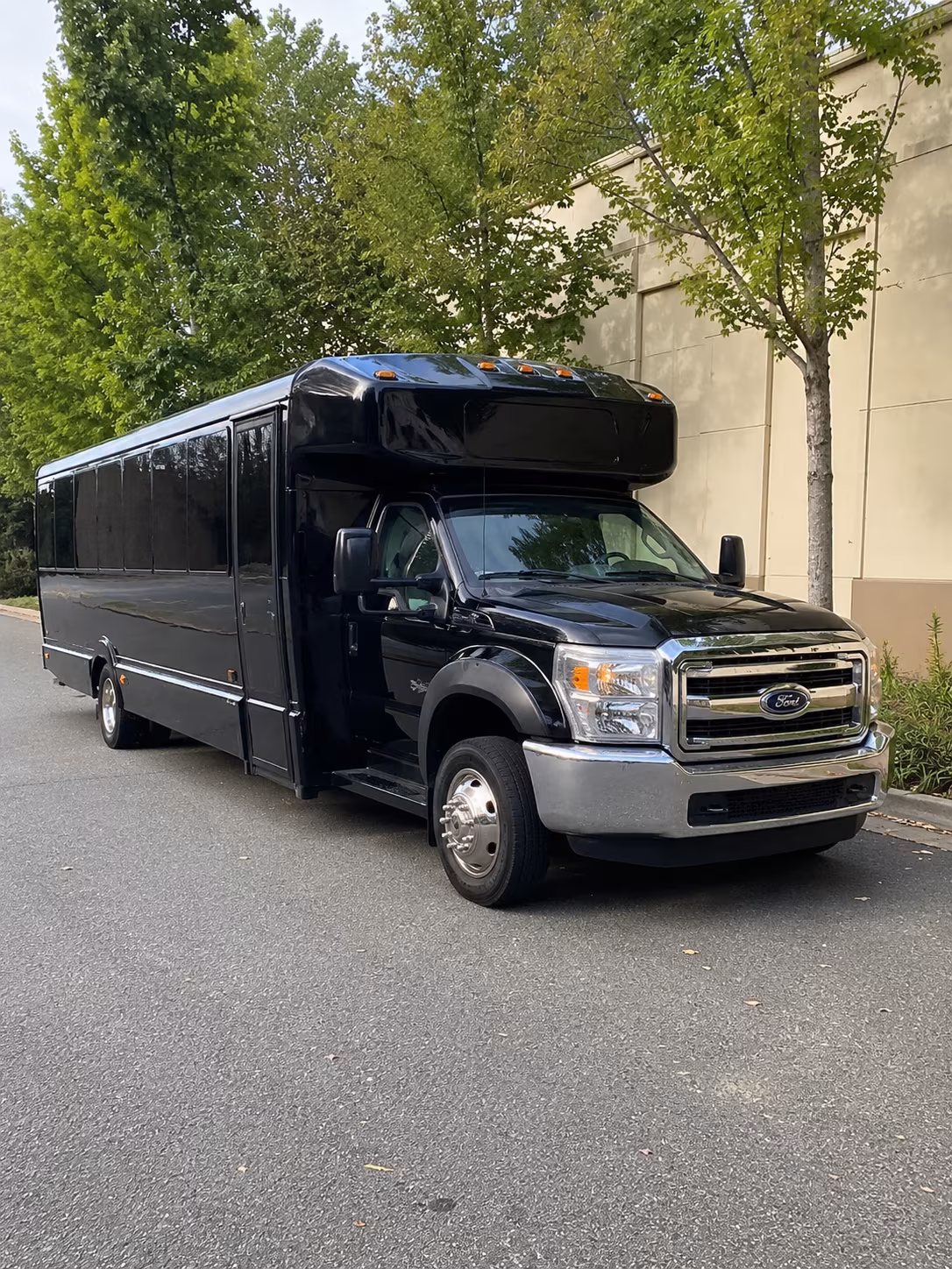 party buses for bachelorette wine tours around jackson mississippi